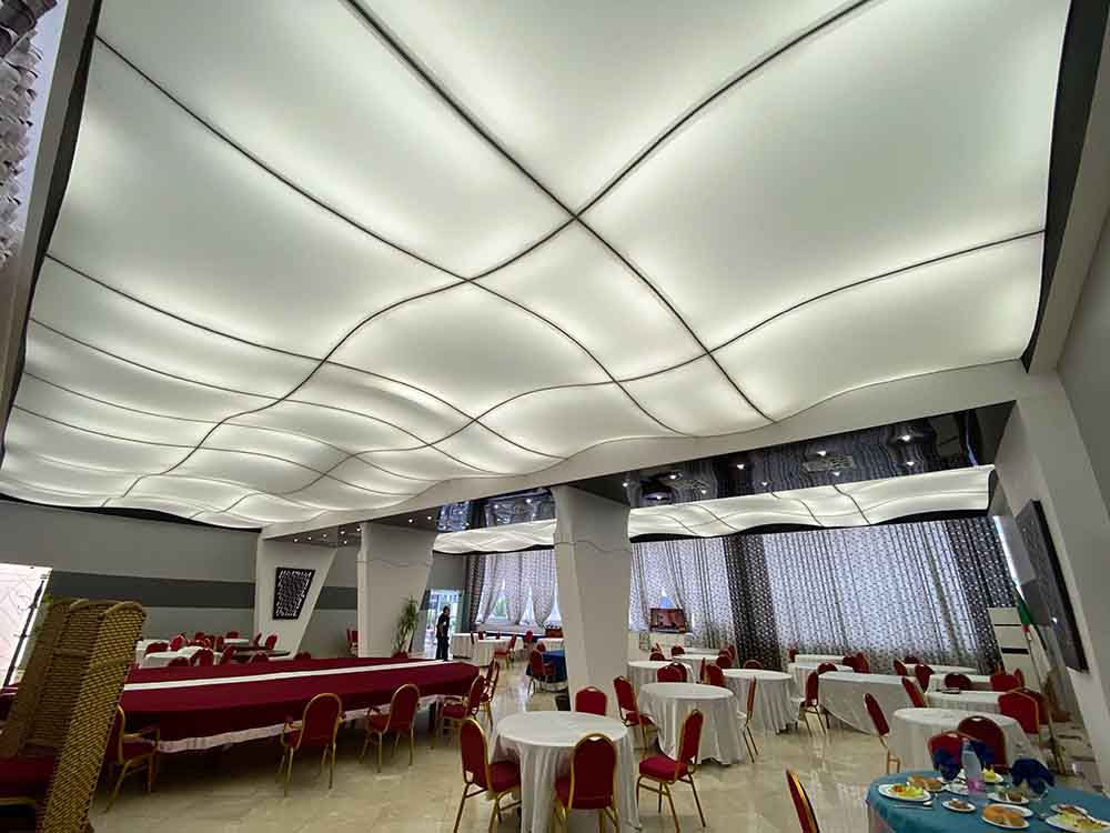 Plafond tendu Translucide Dercavo